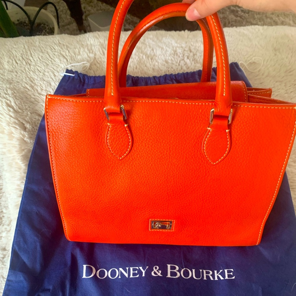 Dooney & bourke